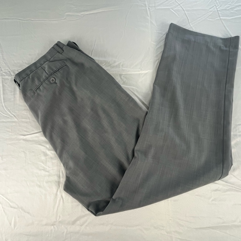 Oleg Cassini Dress Pants Mens 38x32/33 Slacks Gray Formal Casual Pleated